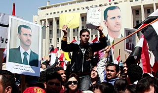 По сирийцам открыли огонь с вертолетов По сирийцам открыли огонь с вертолетов