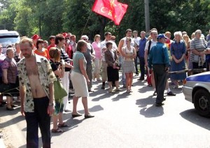 Очередной митинг протеста на два часа перекрыл движение