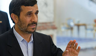 Иран заявил о верности мирному атому Иран заявил о верности мирному атому