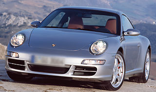 В автомобиле Porsche сгорели три человека В автомобиле Porsche сгорели три человека