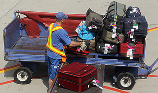 Работники "Домодедово" воровали багаж Работники "Домодедово" воровали багаж