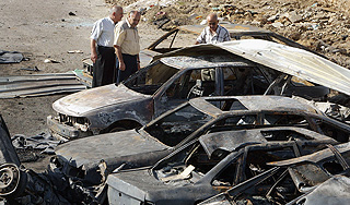 В московском автоцентре сожгли 4 иномарки В московском автоцентре сожгли 4 иномарки