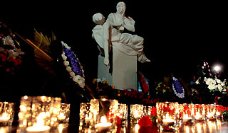 День памяти и скорби проходит в России День памяти и скорби проходит в России