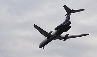 Пилотов в "Домодедово" ослепили лазером Пилотов в "Домодедово" ослепили лазером