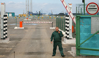 Обидчикам россиян запретят въезд в страну Обидчикам россиян запретят въезд в страну