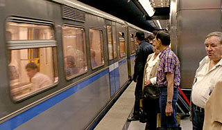 В московском метро зарезали машиниста В московском метро зарезали машиниста