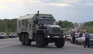 В Ингушетии нашли пять ведер взрывчатки В Ингушетии нашли пять ведер взрывчатки