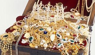 В индийском храме нашли мешки бриллиантов В индийском храме нашли мешки бриллиантов