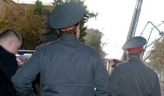 Убийца устроил резню в двух домах Убийца устроил резню в двух домах