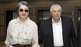 Любимов уволил свою жену из Таганки Любимов уволил свою жену из Таганки