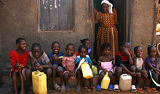 Бомба стала школьным звонком в Уганде Бомба стала школьным звонком в Уганде