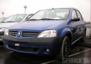 В салоне припаркованной иномарки обнаружили два трупа