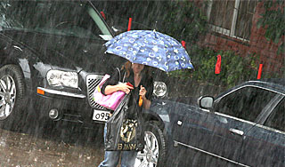 На Москву обрушился ливень со снегом На Москву обрушился ливень со снегом