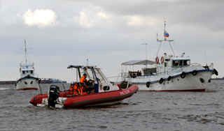 "Булгарию" поднимут с телами погибших "Булгарию" поднимут с телами погибших