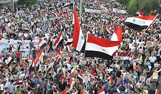 Миллион сирийцев вышли на демонстрацию Миллион сирийцев вышли на демонстрацию