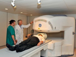 В Клинцовской больнице установили магнитно-резонансный томограф