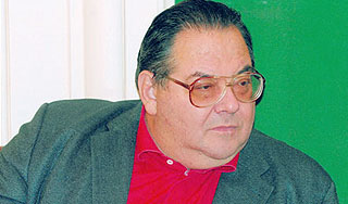 Пианист Николай Петров борется с недугом Пианист Николай Петров борется с недугом