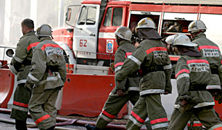 В Москве сожгли еще три машины В Москве сожгли еще три машины