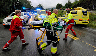 Очевидцы бойни в Осло выпрыгивали из окон Очевидцы бойни в Осло выпрыгивали из окон