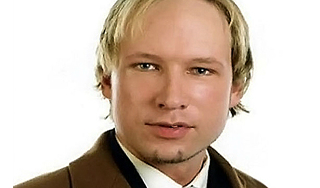 Отец предложил Брейвику покончить с собой Отец предложил Брейвику покончить с собой