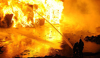 Пожар виден со всех окраин Новосибирска Пожар виден со всех окраин Новосибирска