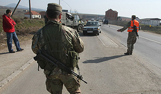 Спецназ Косово атаковал границу с Сербией Спецназ Косово атаковал границу с Сербией