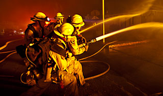 В центре Астрахани сгорели люди В центре Астрахани сгорели люди