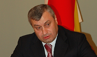 Южная Осетия просится в союз к России Южная Осетия просится в союз к России