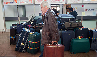 В Москву в баулах привезли пять миллиардов В Москву в баулах привезли пять миллиардов