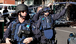 В Австралии заминировали 18-летнюю девушку В Австралии заминировали 18-летнюю девушку