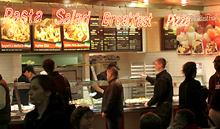 Россиянам завышают цены на гамбургеры Россиянам завышают цены на гамбургеры