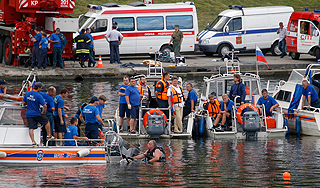 Людей на Москве-реке порубило винтами Людей на Москве-реке порубило винтами