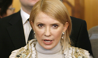 В СИЗО Тимошенко лишилась косы В СИЗО Тимошенко лишилась косы