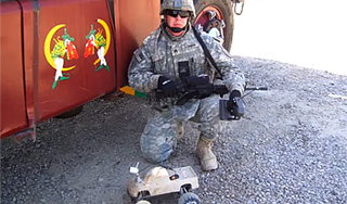 Игрушечный грузовик спас шестерых солдат Игрушечный грузовик спас шестерых солдат