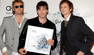 Трагедия воссоединила группу A-ha Трагедия воссоединила группу A-ha