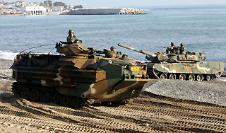 На Средиземноморское побережье ввели танки На Средиземноморское побережье ввели танки