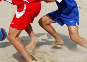 В пляжном футболе впервые приняли участие ветераны спорта