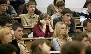 Выпускники претендуют на высокие зарплаты Выпускники претендуют на высокие зарплаты