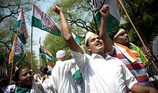 В Индии задержаны сотни борцов с коррупцией В Индии задержаны сотни борцов с коррупцией