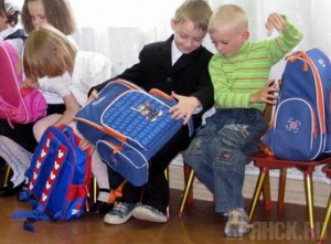 Будущим первоклассникам из приемных семей помогли подготовиться к школе