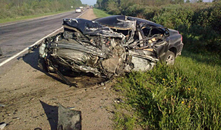 Бывший милиционер и девочки погибли в ДТП Бывший милиционер и девочки погибли в ДТП