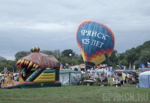 Из-за дождя на «Свенской ярмарке» произошел транспортный коллапс Из-за дождя "Свенская ярмарка" заметно опустела