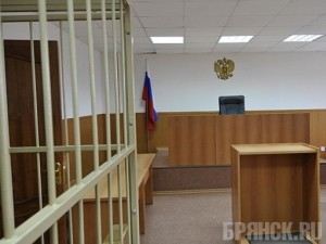 Двух жителей Клинцов будут судить за избиение прокурора