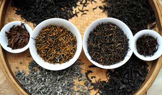 Россияне любят чай больше кофе Россияне любят чай больше кофе