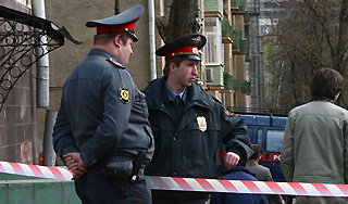 Хулиганы ударили ножом офицера ФСБ Хулиганы ударили ножом офицера ФСБ