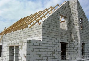 Жителей Дубровки вынудили самостоятельно решать жилищные проблемы