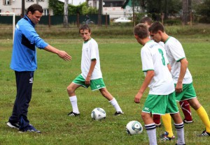 Динамовцы посетили школу-интернат и провели с ребятами дружеский матч