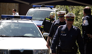 Австриец 40 лет насиловал своих дочерей Австриец 40 лет насиловал своих дочерей