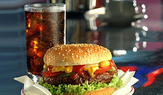 Европа обложит налогами вредную еду Европа обложит налогами вредную еду