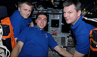 Космонавтов не могут вернуть с МКС Космонавтов не могут вернуть с МКС